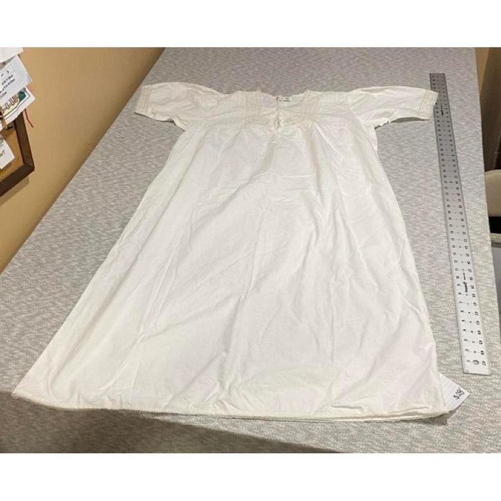 Powell Craft White night gown free size (up to 1X size). 100% cotton. SKU-B719